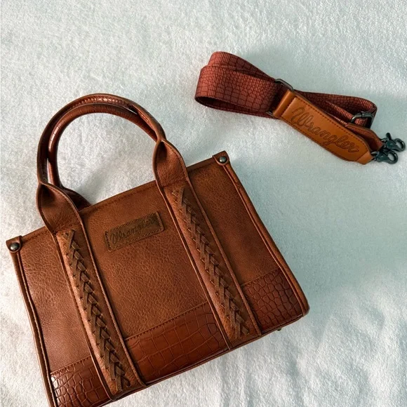 Wrangler Tan Leather Satchel Conceal Carry - Picture 4 of 10